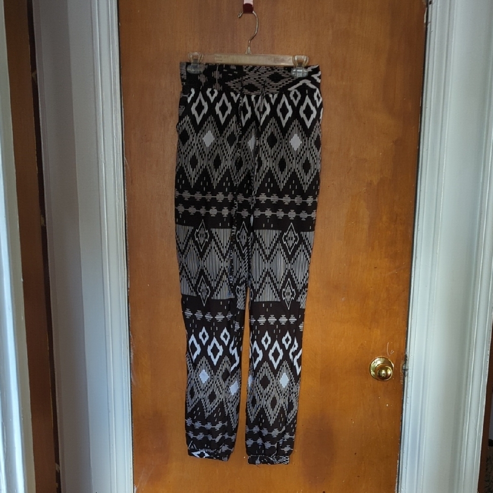 Brown and White Geometric Joggers with Elastic Waist